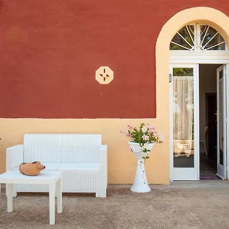 Dimora Dei Nonni 199 Отель типа 